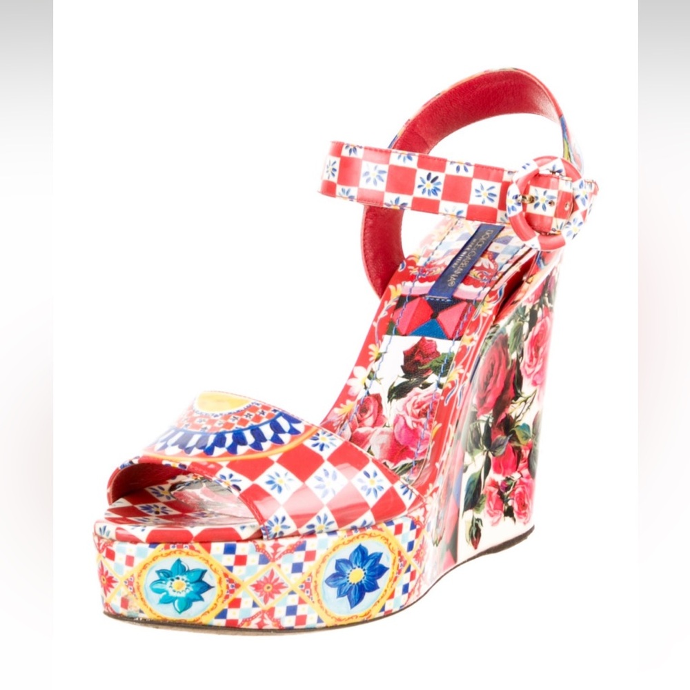 Dolce & Gabbana Red Wedge Sandals with Bold Patterns